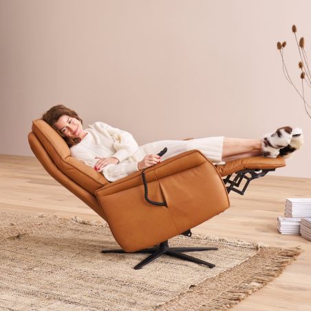 Fauteuil relax électrique en cuir QUARTETT JOKER 9361 avec fonction massage de la marque HIMOLLA