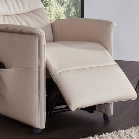 Fauteuil relax électrique H 107 cm en cuir QUARTETT 9051 avec lift de la marque HIMOLLA