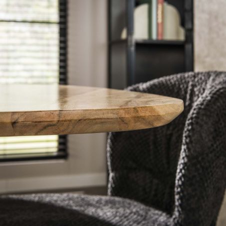Table triangle MERLIN 135 cm en acacia massif avec pied central en métal