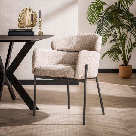 Chaise avec accoudoirs ADELINE en tissu boucle blanc ou sable