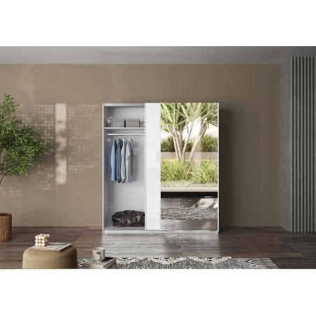 Armoire 180 cm KLAUS en blanc brillant avec 2 portes coulissantes dont 1 porte miroir 